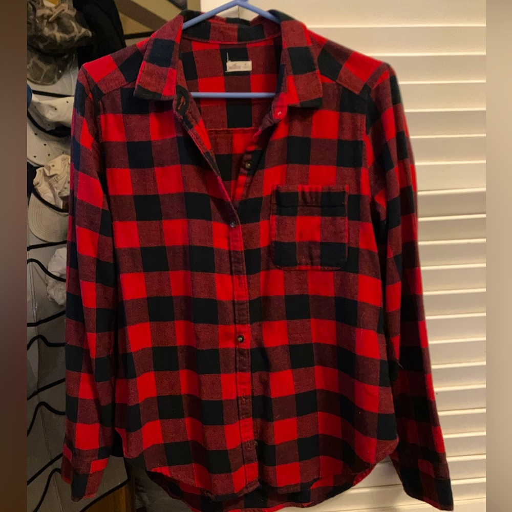 Hollister buffalo plaid top, medium